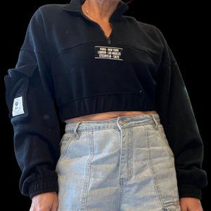New cropped utility sweat with on point details
